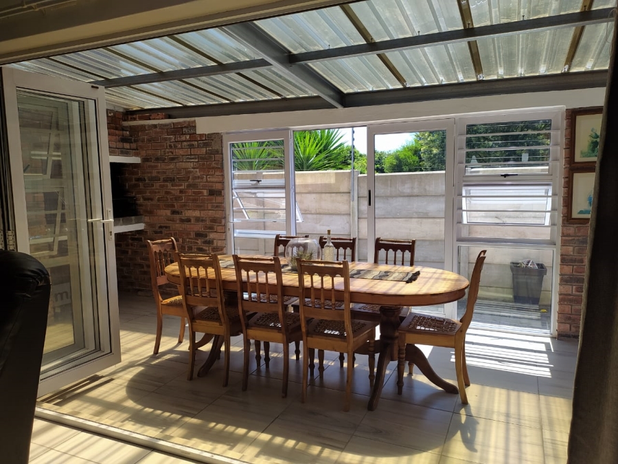 3 Bedroom Property for Sale in Pinelands Eastern Cape